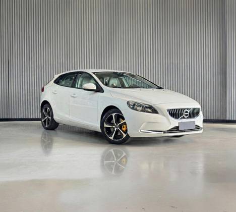 VOLVO V40 2.0 T4 KINETIC GASOLINA 4P AUTOMÁTICO